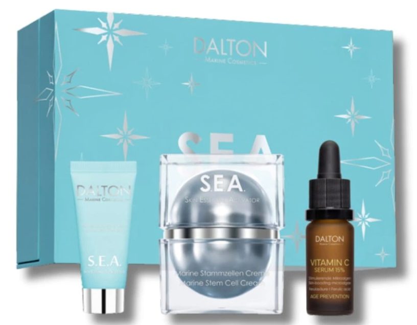 S.E.A. MARINE STEM CELL SELECTION BOX – luksuzni anti‑age poklon set Kompletna njega za zrelu ili umornu kožu: zatezanje, regeneracija i vraćanje mladolikog sjaja S.E.A. MARINE STEM CELL SELECTION BOX – luksuzni anti‑age poklon set Kompletna njega za zrelu ili umornu kožu: zatezanje, regeneracija i vraćanje mladolikog sjaja
